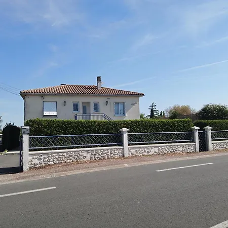 Maison Spacieuse Proche De La *