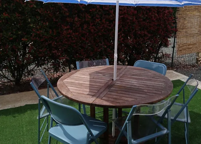 Сasa de vacaciones Maison Spacieuse Proche De La *