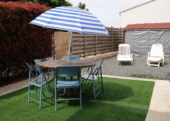 Сasa de vacaciones Maison Spacieuse Proche De La Echillais