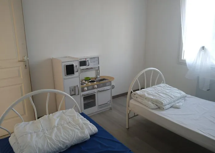 Maison Spacieuse Proche De La Echillais