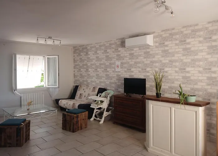 Сasa de vacaciones Maison Spacieuse Proche De La *